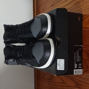 Air Jordan 1 Mid